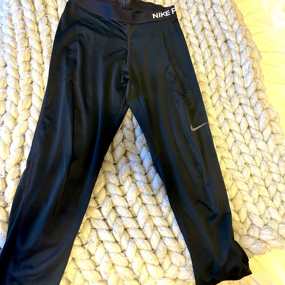 Capri nike leggings.